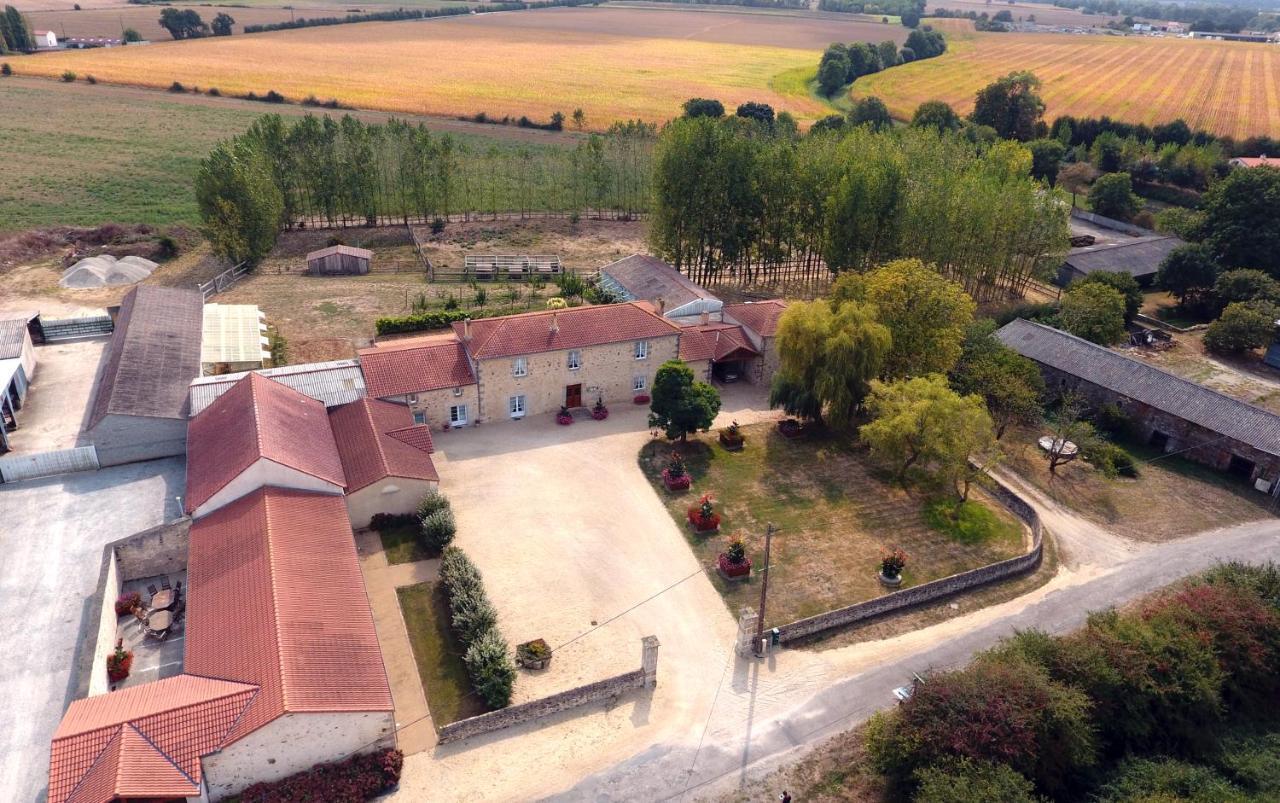 Le Logis Du Chateau Vieillevigne Exterior photo